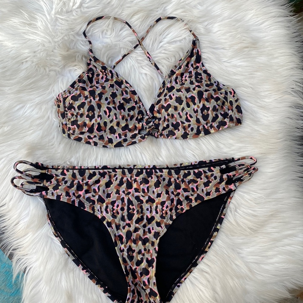 🤎🤎2PIECE ANIMAL PRINT SWIMSUIT🤎🤎